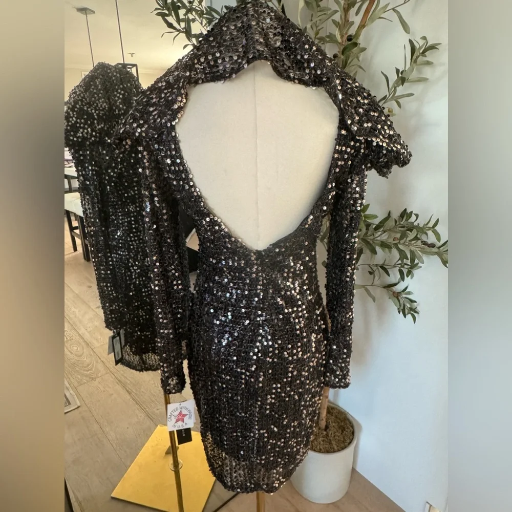 NWT | Betsy & Adam | Long Sleeve Raindrop Sequin Drape Dress | Sz 4 - Picture 5 of 6